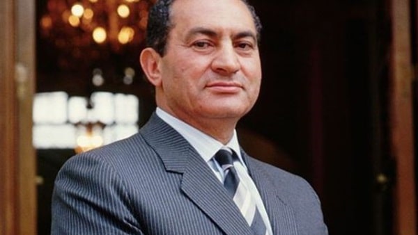 سر لم يعرفه أحد.. محاربة حسني مبارك دخول شقيقه مجلس الشعب