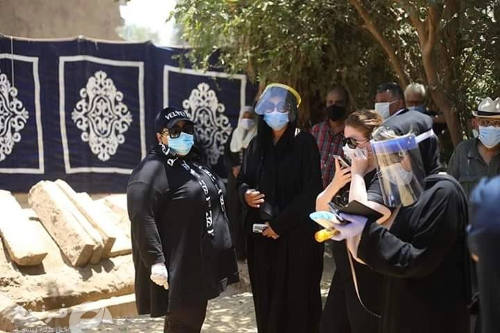 ميرفت أمين ودلال عبد العزيز