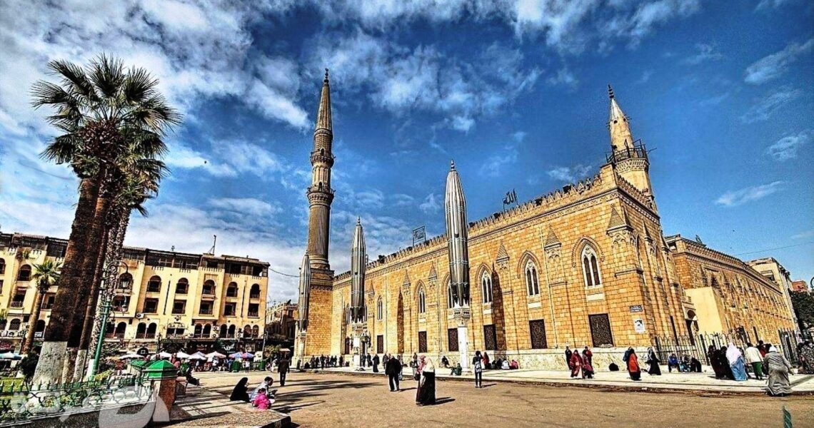 غلق مسجد سيدنا الحسين| صوفية مصر حزانى