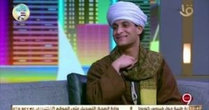 بقصيدة "على قدري أصوغ لك المديح" الشيخ احمد التوني يطرب جمهور التاسعة مساء