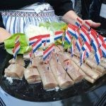 عيد الرنجة في هولندا haringparty ..غرائب الاحتفالات حول العالم