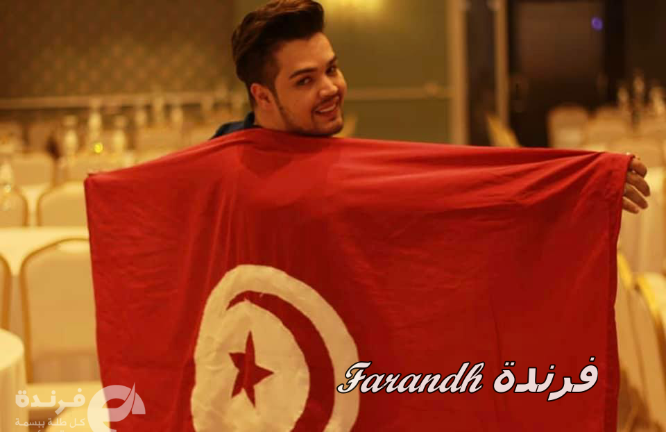 المطرب التونسي هيكل علي في الأهرامات.. صورة تسببت في اتهامه بـ الشذوذ (فيديو وصور)