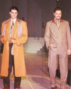 صورة لأحمد عز وتامر هجرس من عرض أزياء في التسعينات